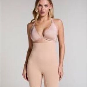 Spanx small Seamless Nude Shapewear